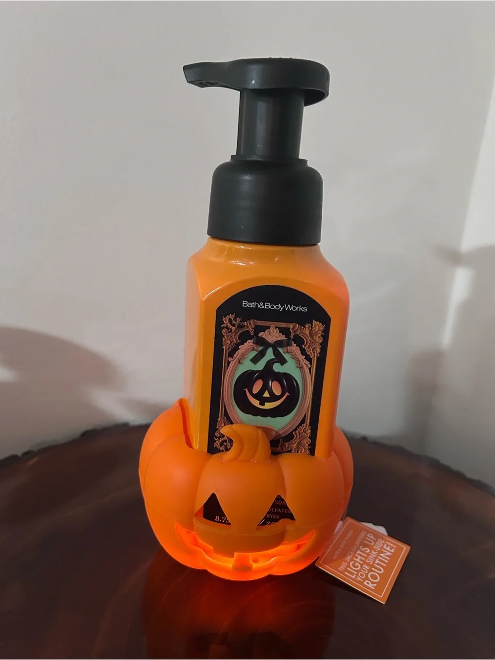 NWT Bath & Body Works Soap Holder & Soaps